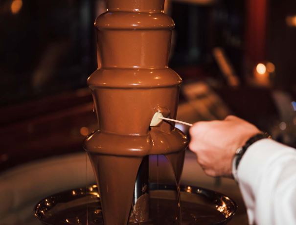 Does Golden Corral Have a Chocolate Fountain